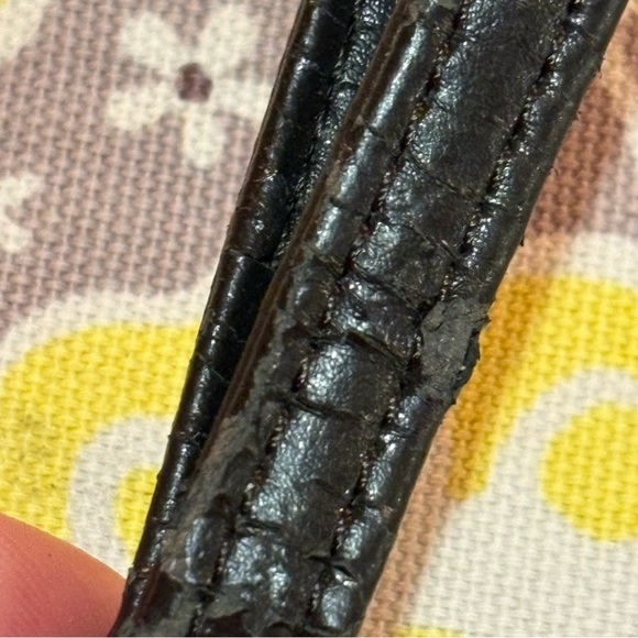 COPY - Thirty-One Floral Wristlet Clutch - Picture 10 of 14